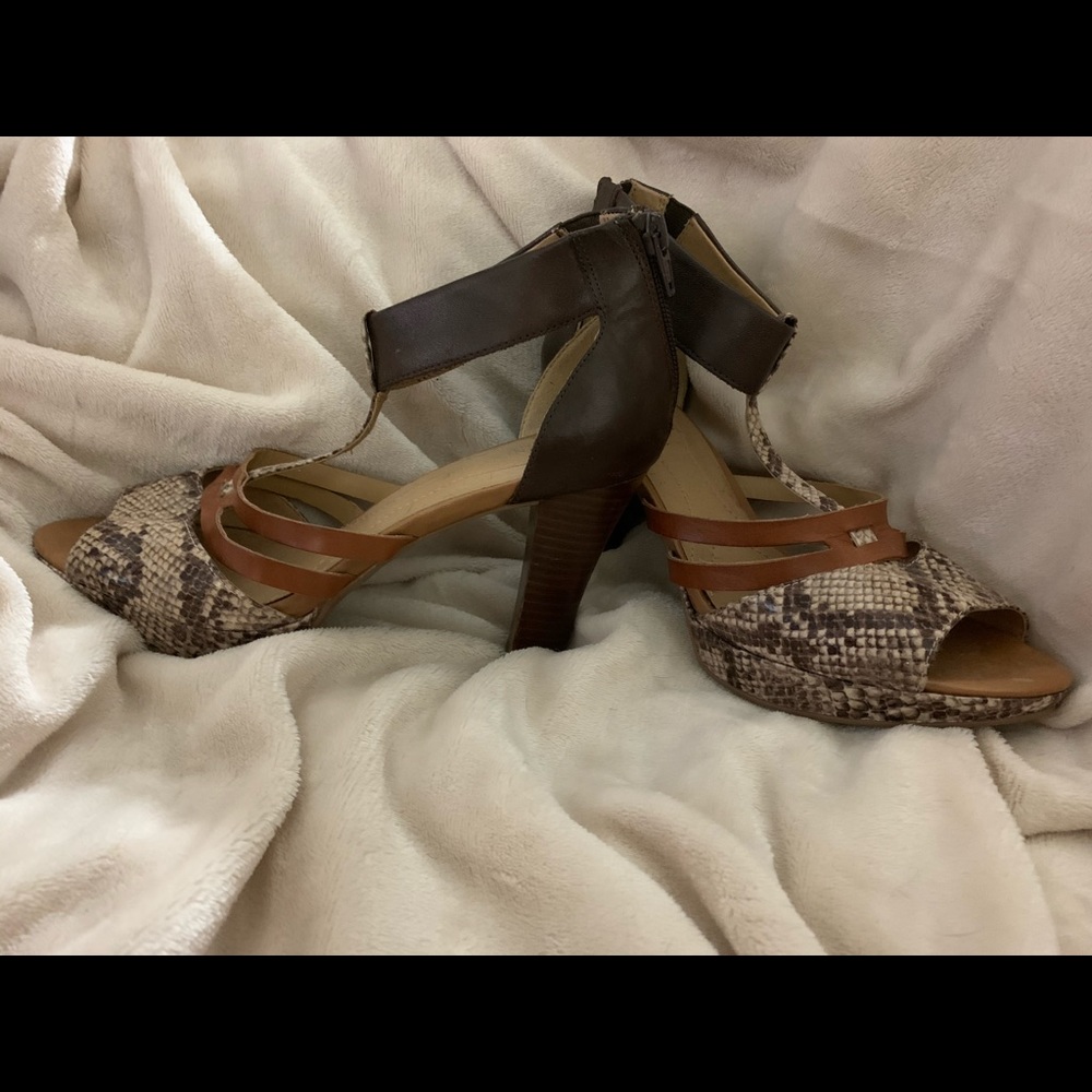 Naturalizer Snake & Tan Platform Heels
